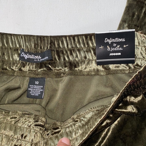 NWT Velvet Pull On Joggers - Picture 2 of 11